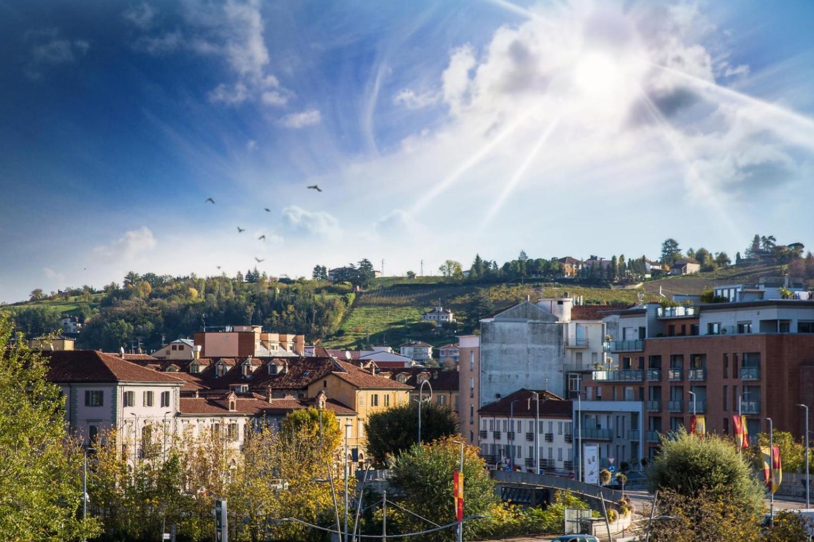 Ninary Apartments A Due Passi Dal Centro Storico Άλμπα Εξωτερικό φωτογραφία