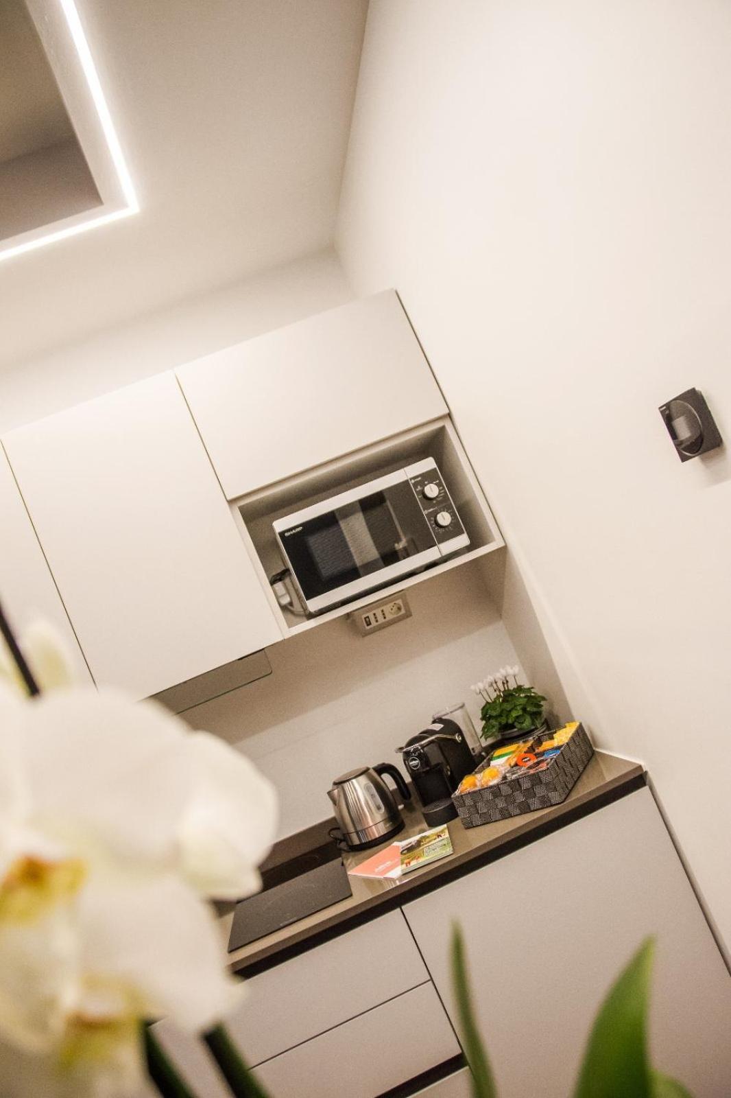 Ninary Apartments A Due Passi Dal Centro Storico Άλμπα Εξωτερικό φωτογραφία