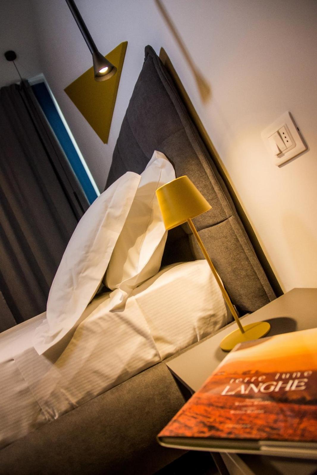 Ninary Apartments A Due Passi Dal Centro Storico Άλμπα Εξωτερικό φωτογραφία