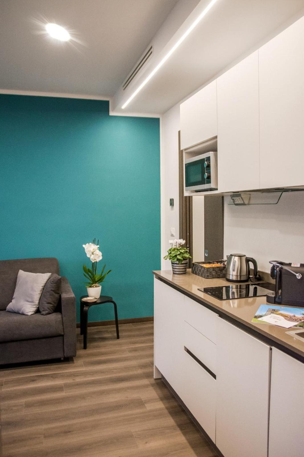 Ninary Apartments A Due Passi Dal Centro Storico Άλμπα Εξωτερικό φωτογραφία